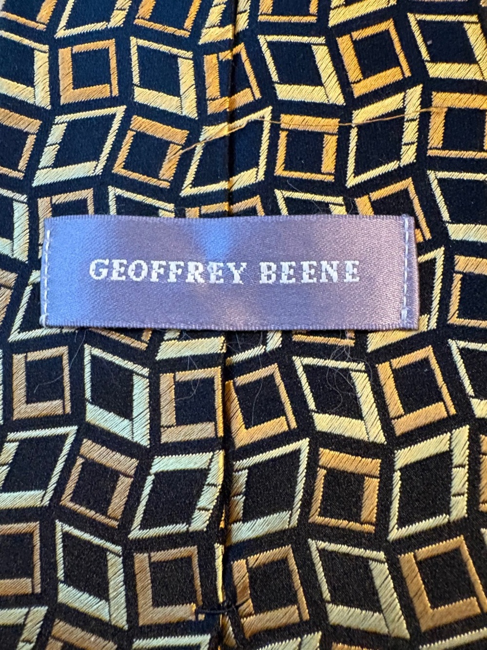 Geoffrey Beene Men's 100% Silk Geometric Necktie - Black & Gold